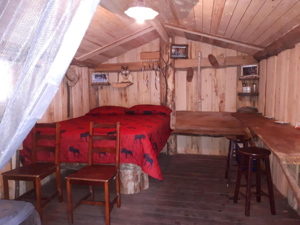 Hebergement De La Montagne St-Roch Saint Roch de Mekinac Ngoại thất bức ảnh